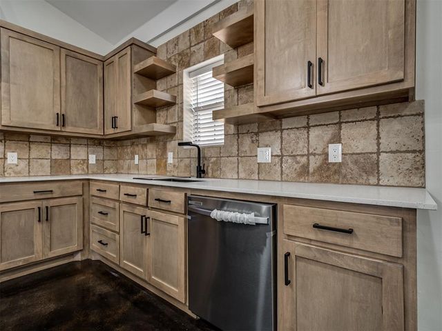 34 Antler Boulevard, Mcloud, OK 74851