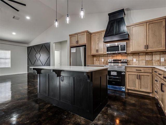 34 Antler Boulevard, Mcloud, OK 74851