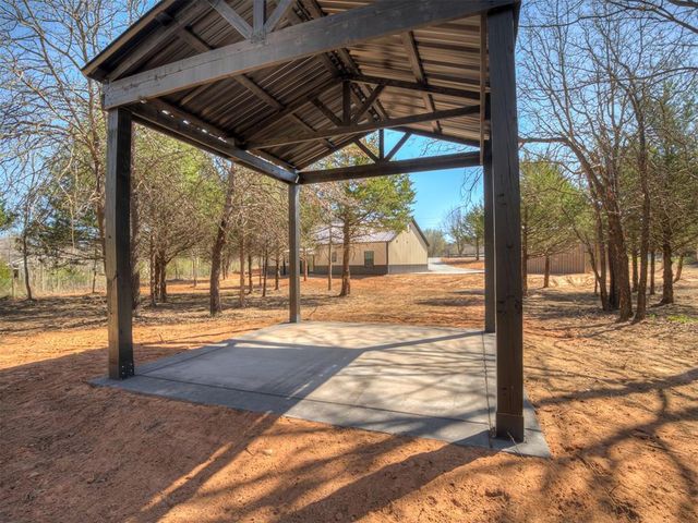 34 Antler Boulevard, Mcloud, OK 74851