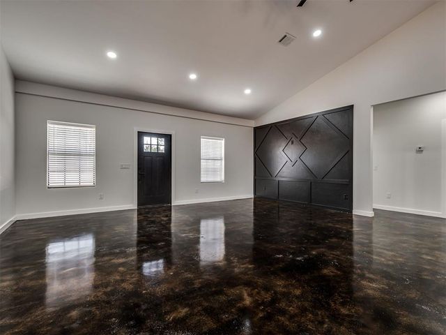 34 Antler Boulevard, Mcloud, OK 74851