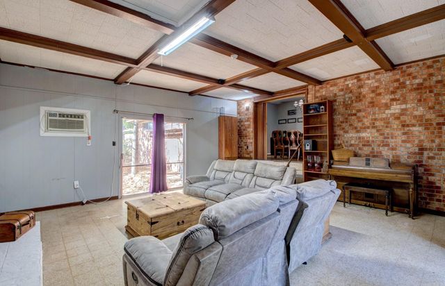 2405 Meadow Drive, Conway, AR 72034