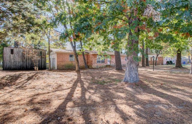 2405 Meadow Drive, Conway, AR 72034