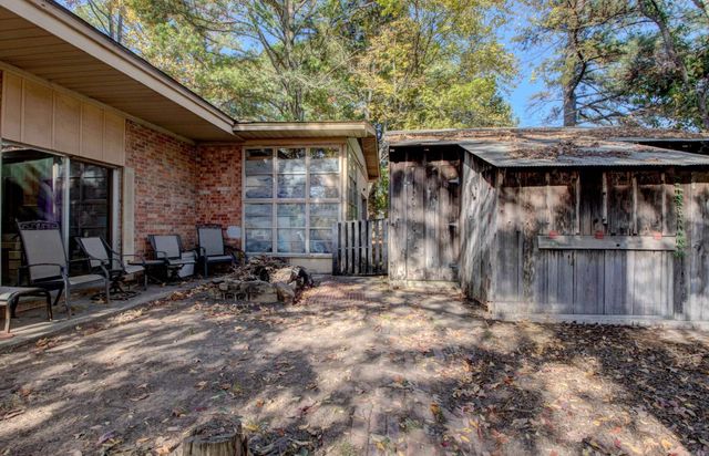 2405 Meadow Drive, Conway, AR 72034