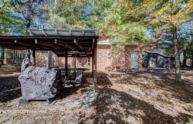 2405 Meadow Drive, Conway, AR 72034