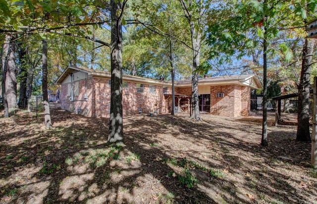 2405 Meadow Drive, Conway, AR 72034