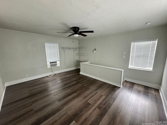 407 E Locust St Apt 10, San Antonio, TX 78212