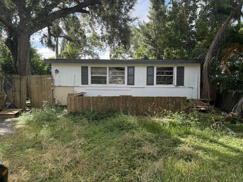 1117 15TH AVENUE NW, Largo, FL 33770