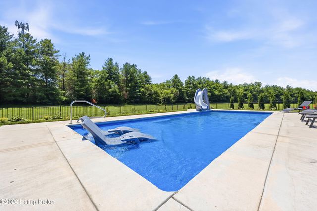 9302 Deepa Dr, Prospect, KY 40059