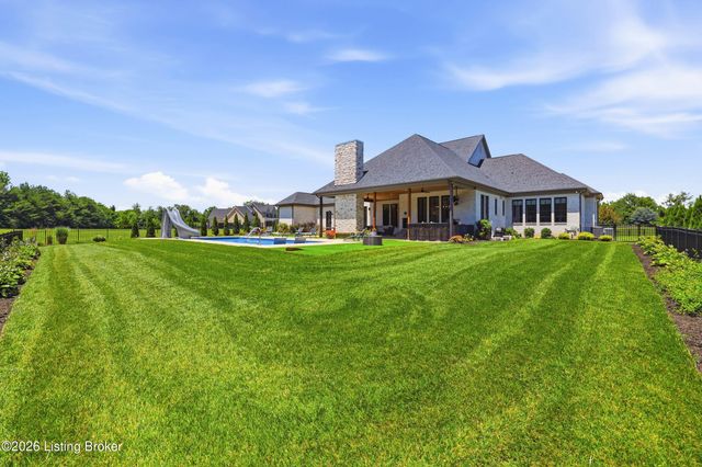 9302 Deepa Dr, Prospect, KY 40059