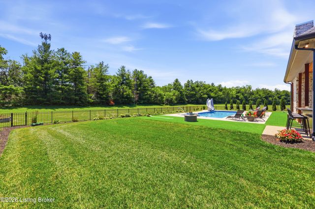 9302 Deepa Dr, Prospect, KY 40059