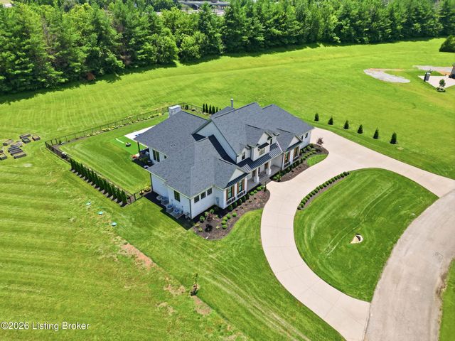 9302 Deepa Dr, Prospect, KY 40059