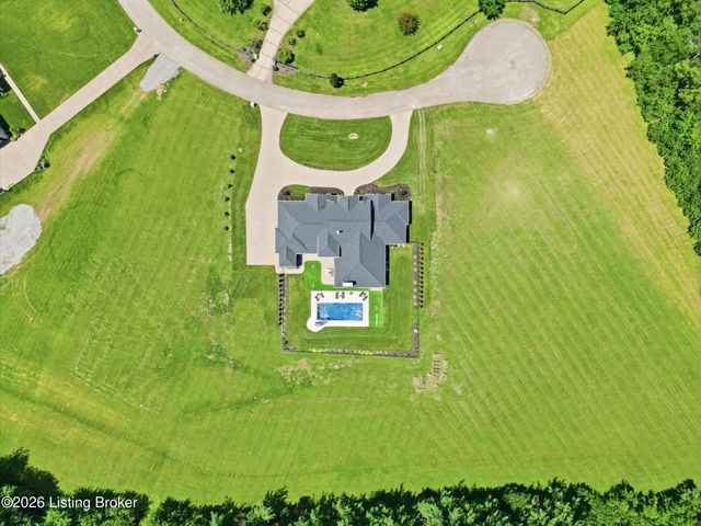 9302 Deepa Dr, Prospect, KY 40059