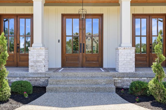 9302 Deepa Dr, Prospect, KY 40059