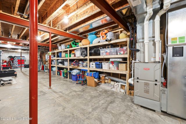 9302 Deepa Dr, Prospect, KY 40059