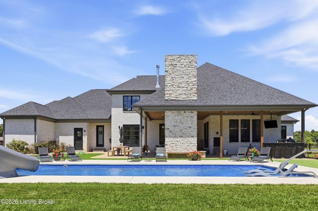 9302 Deepa Dr, Prospect, KY 40059