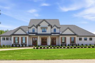 9302 Deepa Dr, Prospect, KY 40059