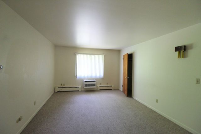 420 W North Street, Bradley, IL 60915