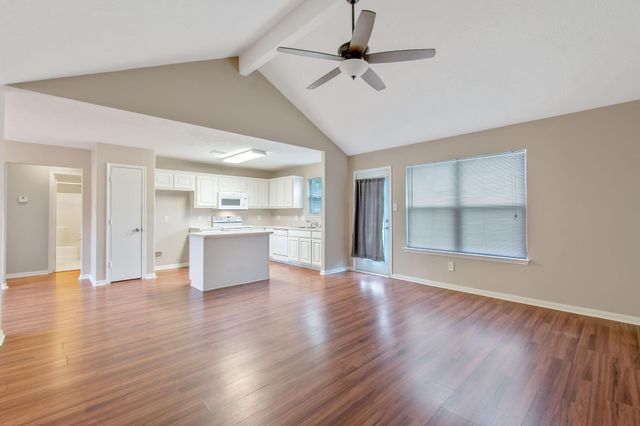 16225 Summerset Estates Boulevard, Conroe, TX 77302