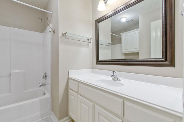 16225 Summerset Estates Boulevard, Conroe, TX 77302