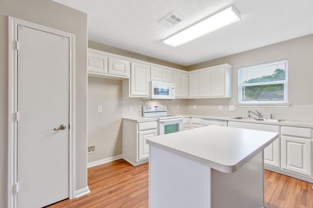 16225 Summerset Estates Boulevard, Conroe, TX 77302