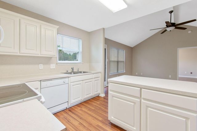 16225 Summerset Estates Boulevard, Conroe, TX 77302