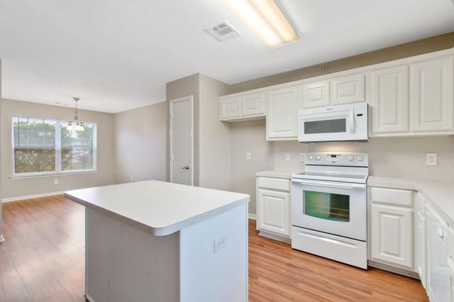 16225 Summerset Estates Boulevard, Conroe, TX 77302