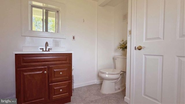 1048 MER-EDINBURG RD, Hamilton, NJ 08690