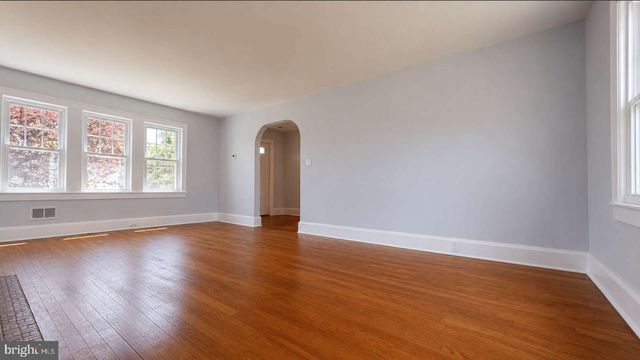 1048 MER-EDINBURG RD, Hamilton, NJ 08690