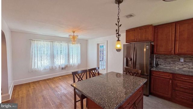1048 MER-EDINBURG RD, Hamilton, NJ 08690