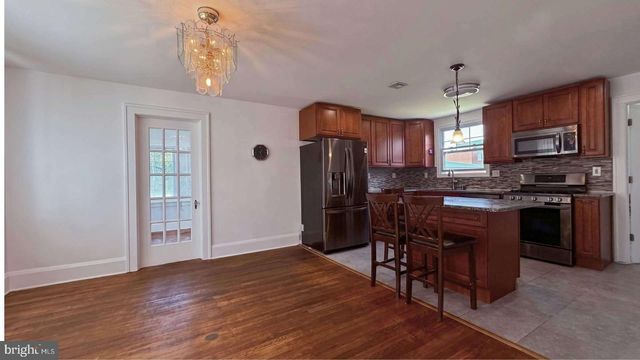 1048 MER-EDINBURG RD, Hamilton, NJ 08690