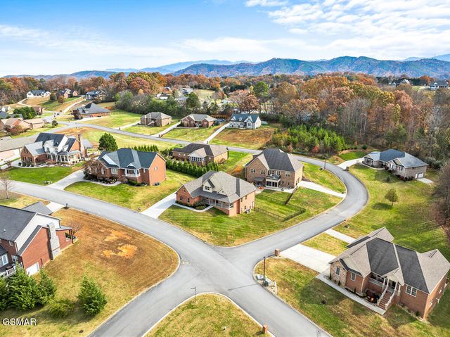 1452 Landmark Boulevard, Sevierville, TN 37862