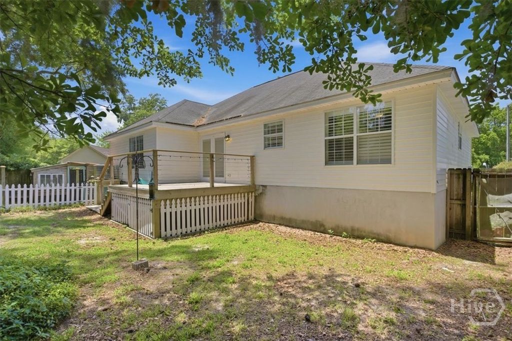 Image 17 of property listing at 535 Pointe South Drive, Savannah, GA 31410