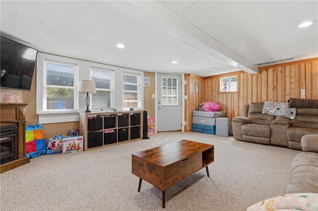 48 Overlea Road, North Smithfield, RI 02896