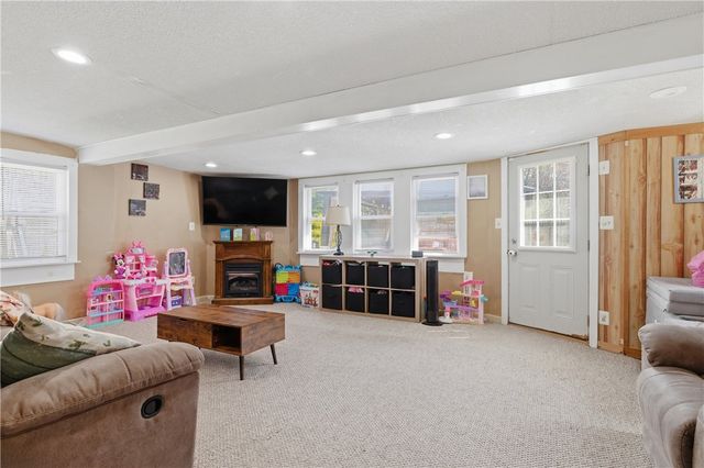 48 Overlea Road, North Smithfield, RI 02896