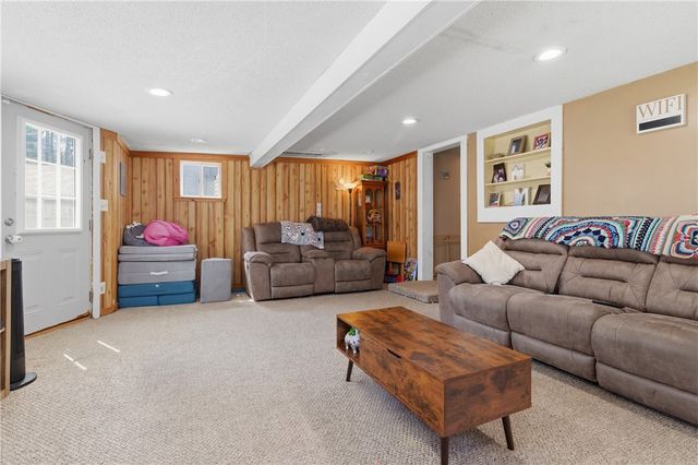 48 Overlea Road, North Smithfield, RI 02896