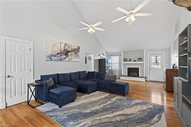 929 Brandermill DR, Chesapeake, VA 23322