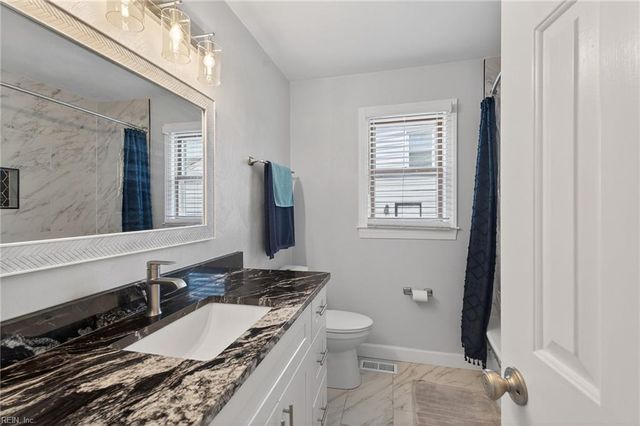 929 Brandermill DR, Chesapeake, VA 23322