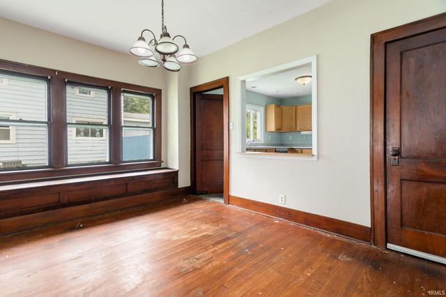 2201 Catalpa Street, South Bend, IN 46613