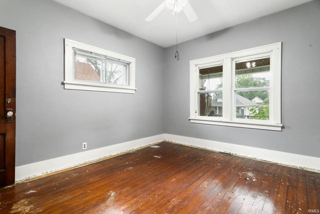 2201 Catalpa Street, South Bend, IN 46613