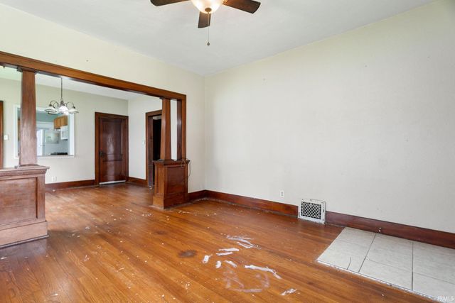 2201 Catalpa Street, South Bend, IN 46613