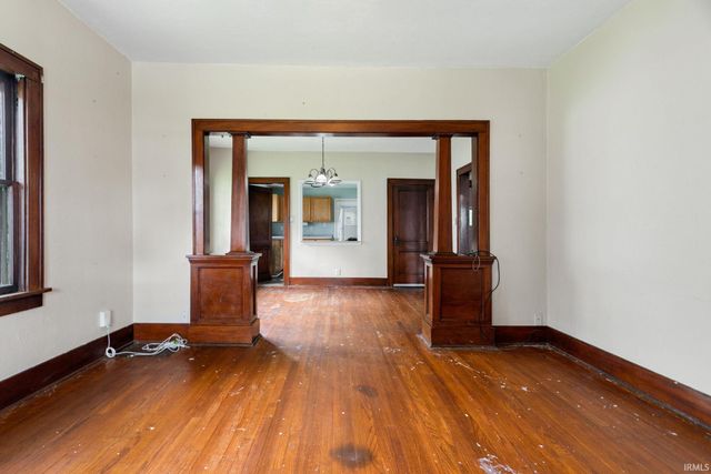 2201 Catalpa Street, South Bend, IN 46613