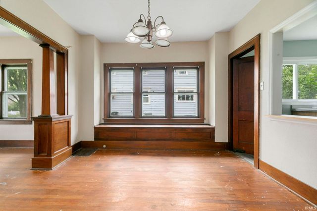 2201 Catalpa Street, South Bend, IN 46613