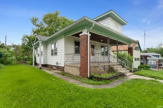 2201 Catalpa Street, South Bend, IN 46613