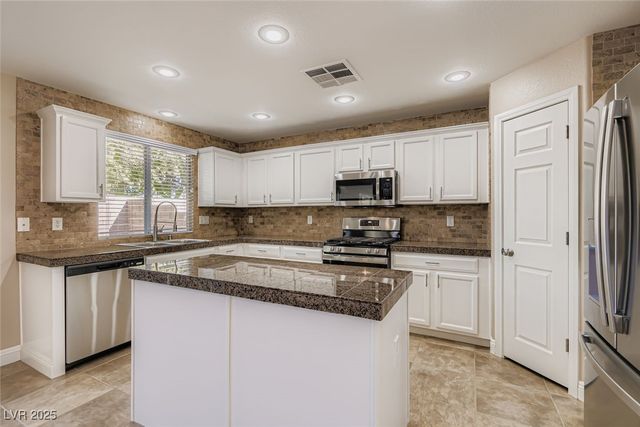 9748 Gentle Spirit Drive, Las Vegas, NV 89148