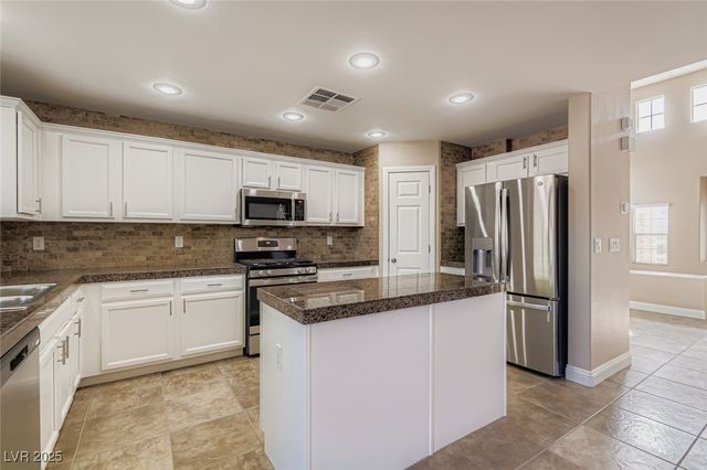 9748 Gentle Spirit Drive, Las Vegas, NV 89148