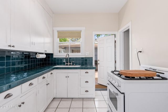 304 W CAMPBELL Avenue, Phoenix, AZ 85013