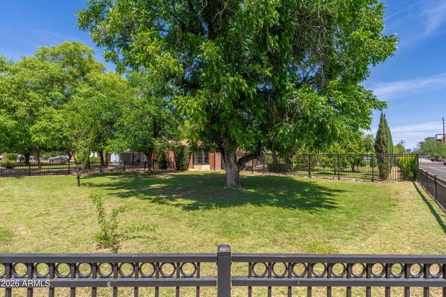 304 W CAMPBELL Avenue, Phoenix, AZ 85013
