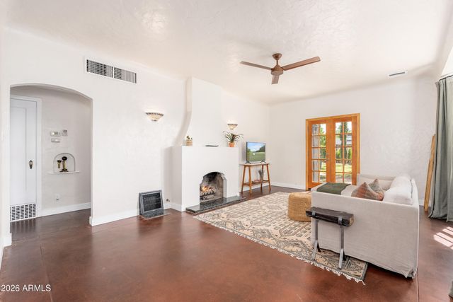 304 W CAMPBELL Avenue, Phoenix, AZ 85013