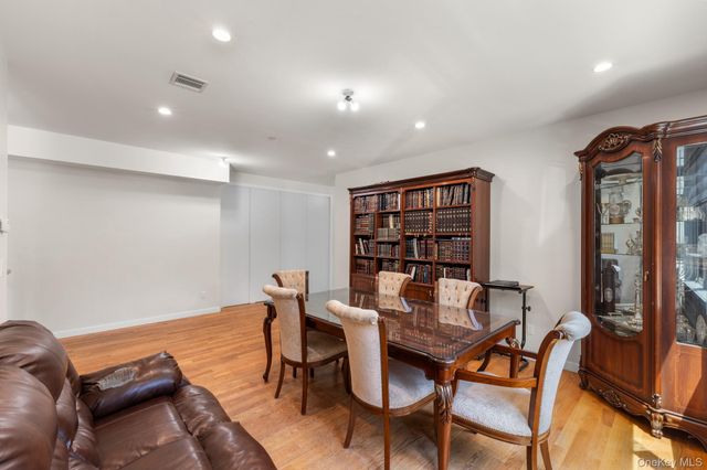 30 Elyon Road 211, Monsey, NY 10952