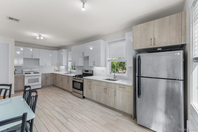 30 Elyon Road 211, Monsey, NY 10952